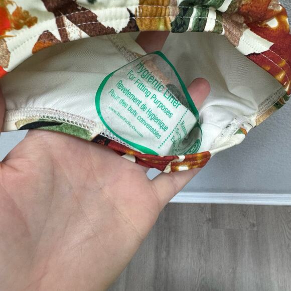 Vince Camuto Swimsuit Women's Size 8 Seychelles Floral Tie Front Halter New - Picture 4 of 5